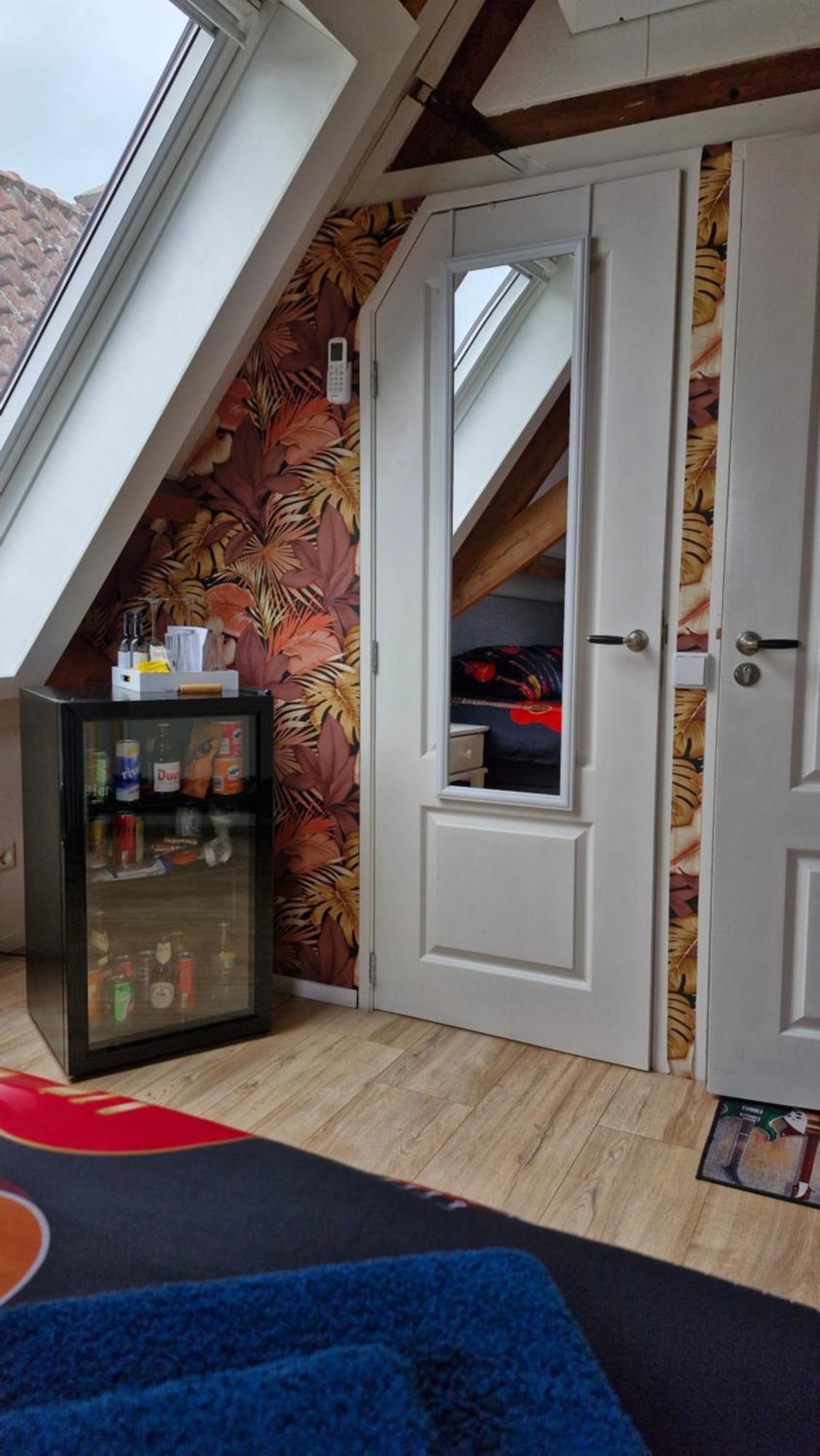 سْخاخن Bed & Breakfast Moments الغرفة الصورة