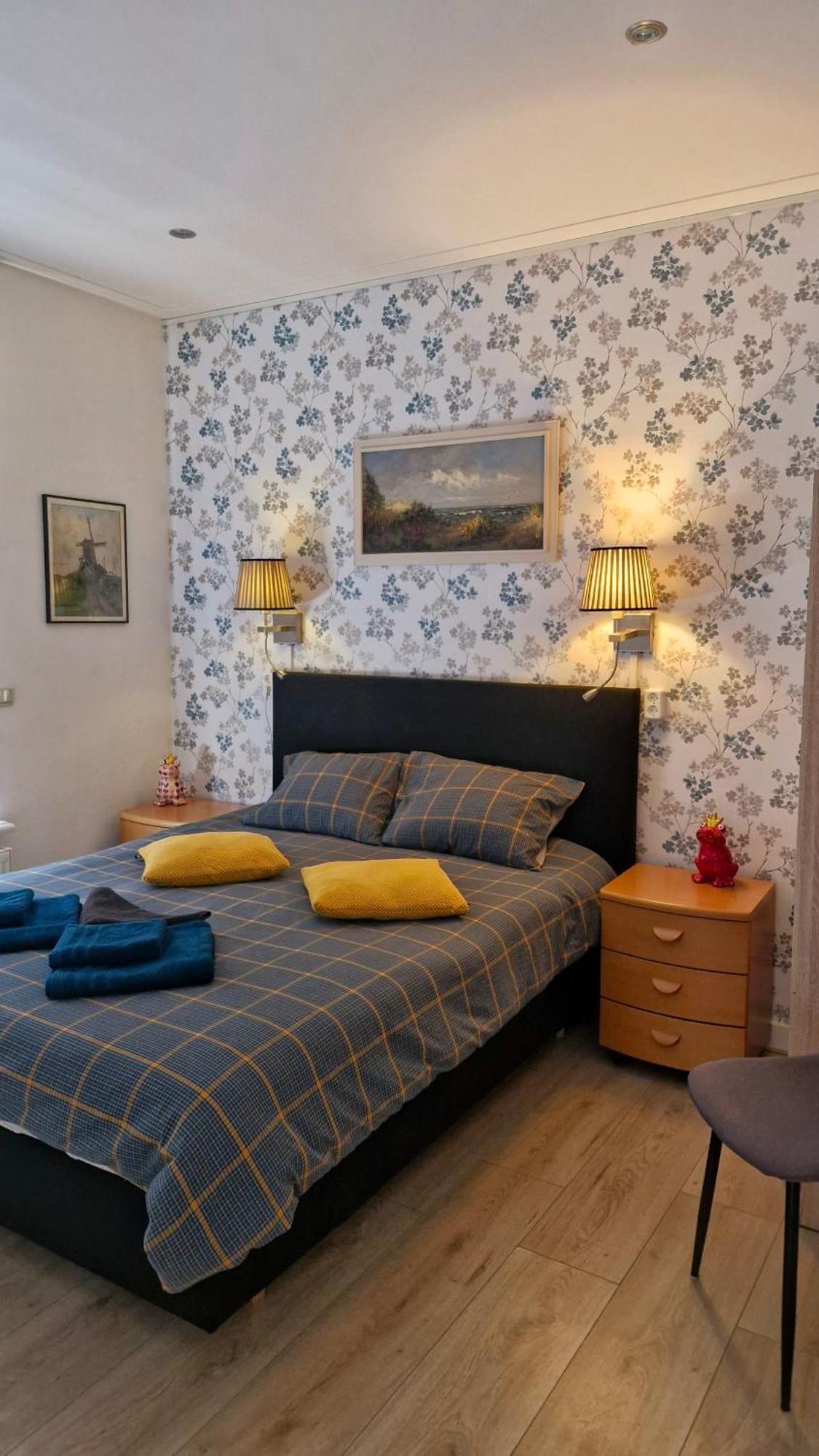 سْخاخن Bed & Breakfast Moments الغرفة الصورة